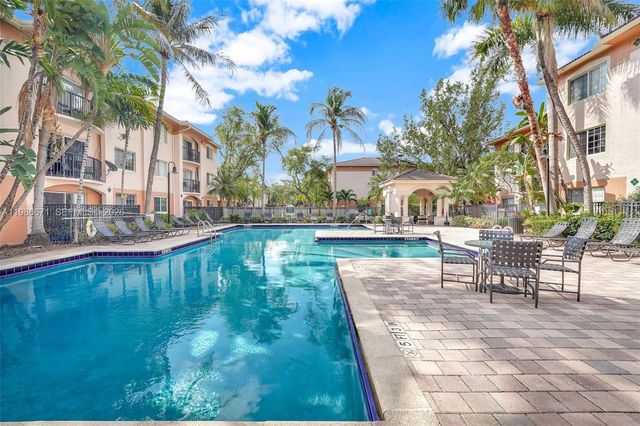 2107 SE 10th Ave 817, Fort Lauderdale, FL 33316