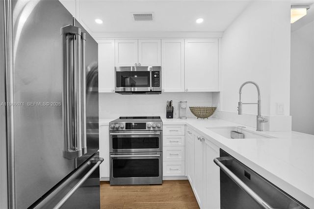 2107 SE 10th Ave 817, Fort Lauderdale, FL 33316