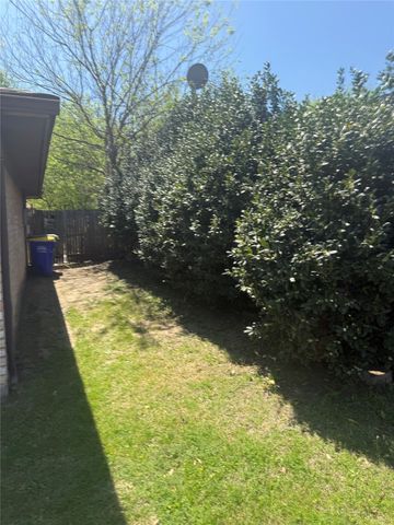 6036 Harrison Way, Watauga, TX 76148