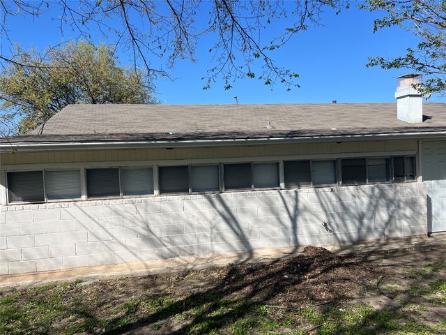 6036 Harrison Way, Watauga, TX 76148