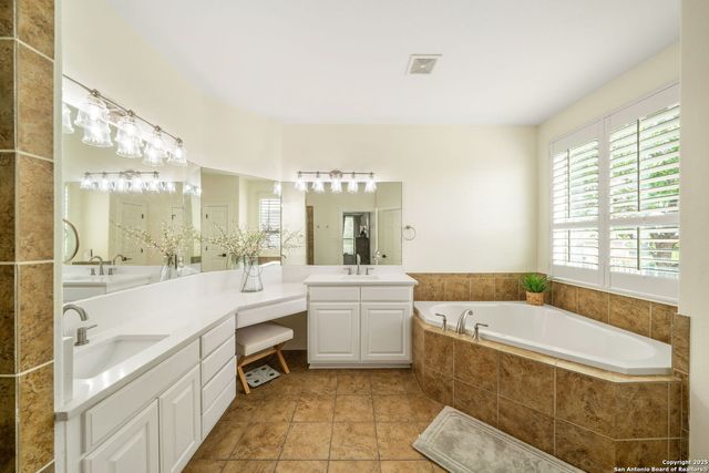 17707 Maui Sands, San Antonio, TX 78255