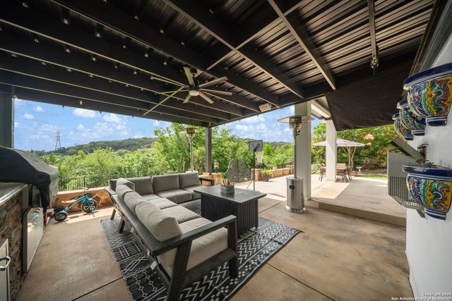17707 Maui Sands, San Antonio, TX 78255