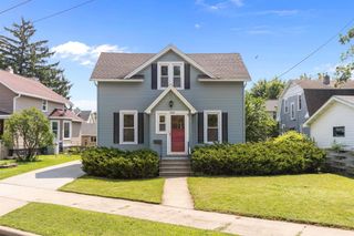 1508 ELMWOOD AVENUE, Oshkosh, WI 54901