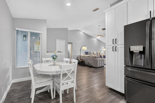 5108 Arbor Glen Circle, Lake Worth, FL 33463