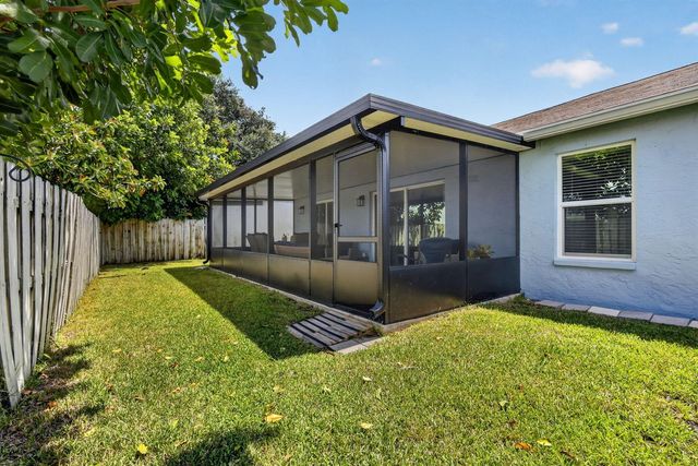 5108 Arbor Glen Circle, Lake Worth, FL 33463