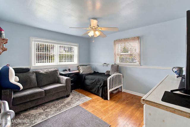 15 Washington Avenue, Leonardo, NJ 07737
