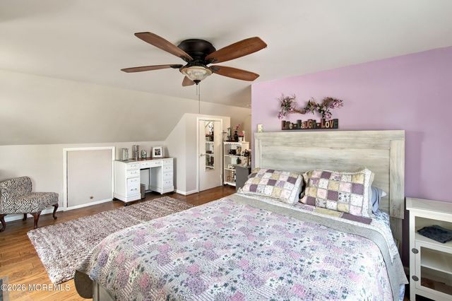 15 Washington Avenue, Leonardo, NJ 07737