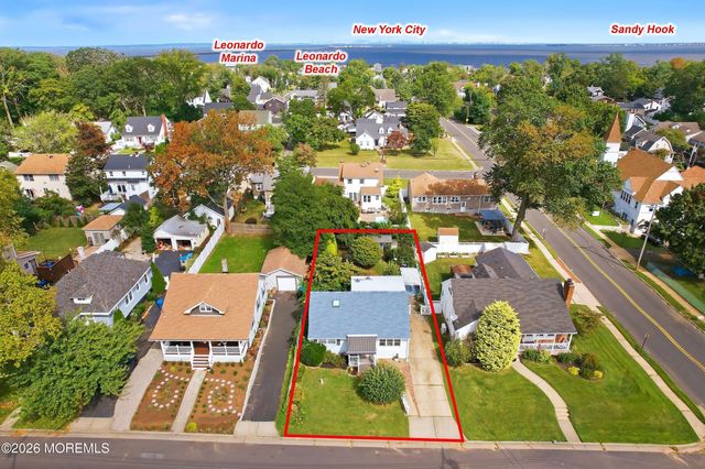 15 Washington Avenue, Leonardo, NJ 07737