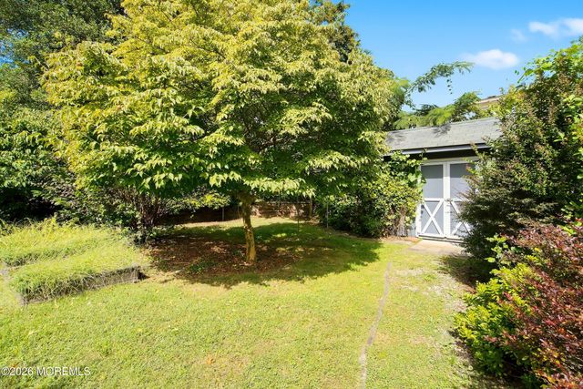 15 Washington Avenue, Leonardo, NJ 07737