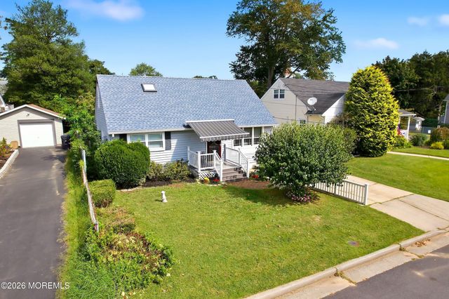 15 Washington Avenue, Leonardo, NJ 07737