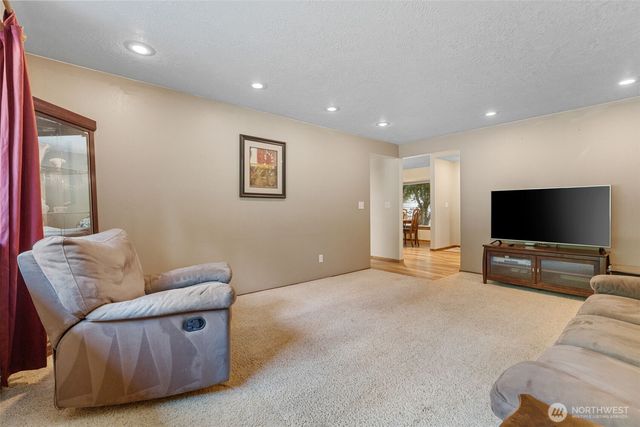 9734 65th Lane SE, Olympia, WA 98513