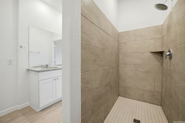 1050 Crenshaw, San Antonio, TX 78221