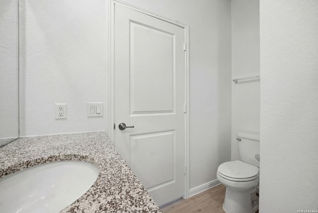 1050 Crenshaw, San Antonio, TX 78221