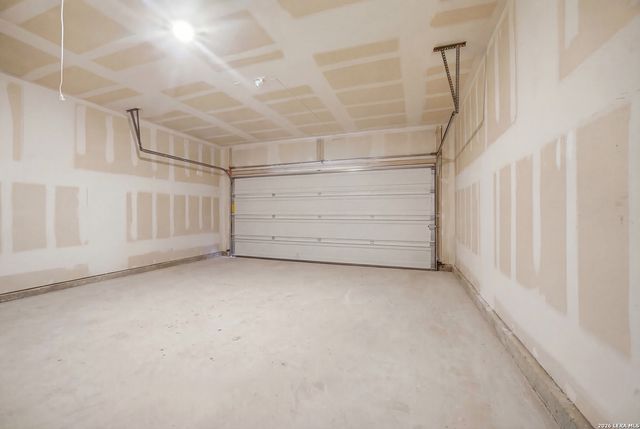 1050 Crenshaw, San Antonio, TX 78221