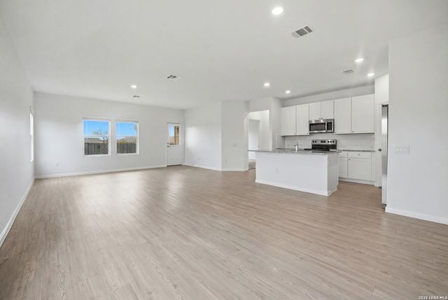 1050 Crenshaw, San Antonio, TX 78221