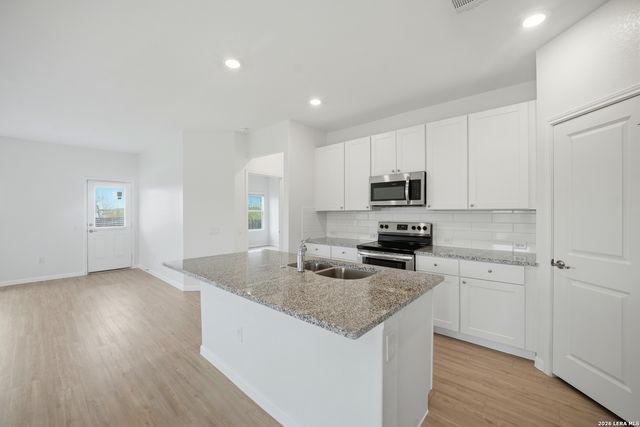 1050 Crenshaw, San Antonio, TX 78221