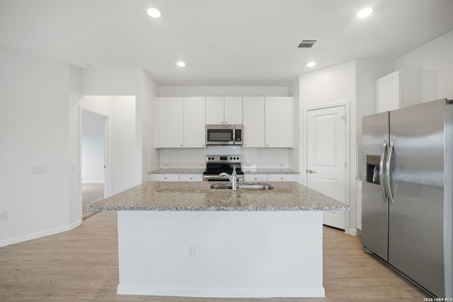 1050 Crenshaw, San Antonio, TX 78221