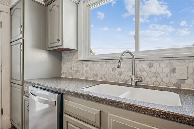 811 W Newton Rd, City Of Greensburg, PA 15601