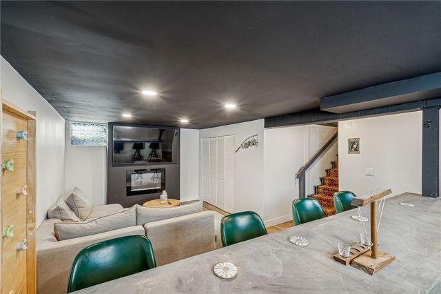 811 W Newton Rd, City Of Greensburg, PA 15601