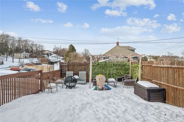 811 W Newton Rd, City Of Greensburg, PA 15601