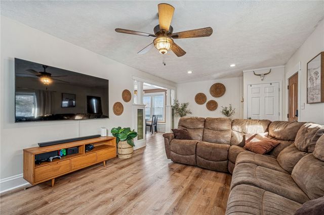 811 W Newton Rd, City Of Greensburg, PA 15601