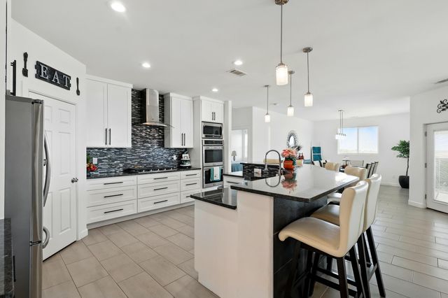 608 Southern Boulevard SW, Rio Rancho, NM 87124