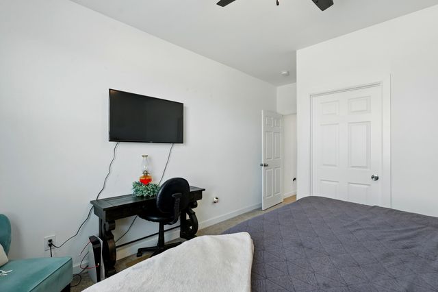 608 Southern Boulevard SW, Rio Rancho, NM 87124