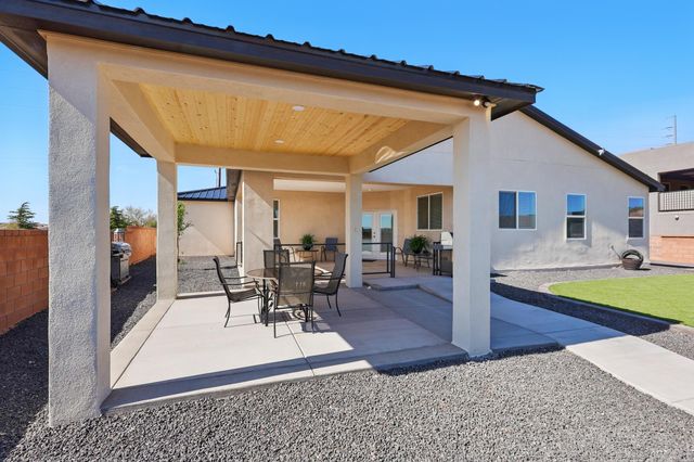 608 Southern Boulevard SW, Rio Rancho, NM 87124