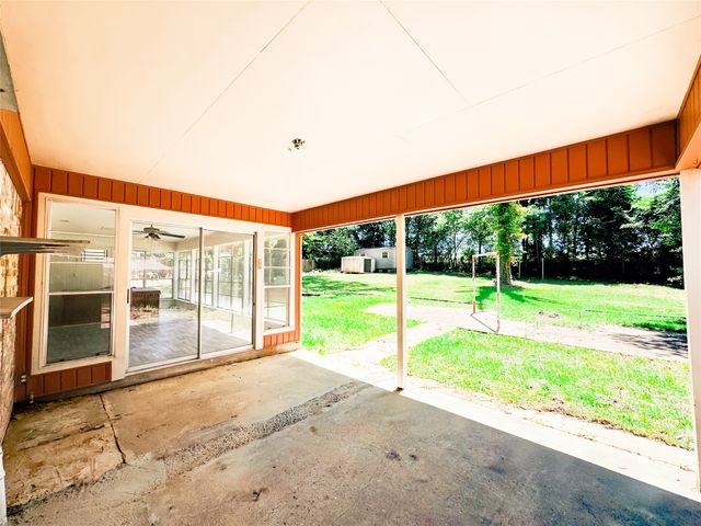 107 HICKORY HOLLOW DR, Haughton, LA 71037
