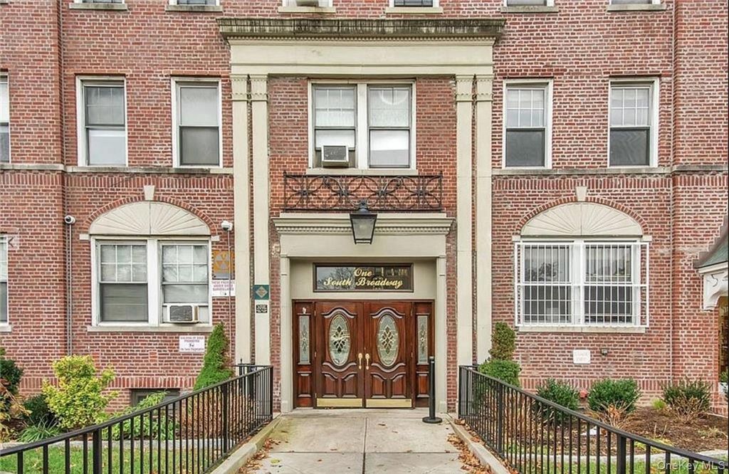 1 S Broadway 4M, White Plains, NY 10601
