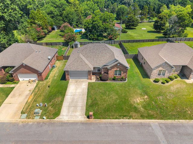 16 Blueberry Lane, Cabot, AR 72023