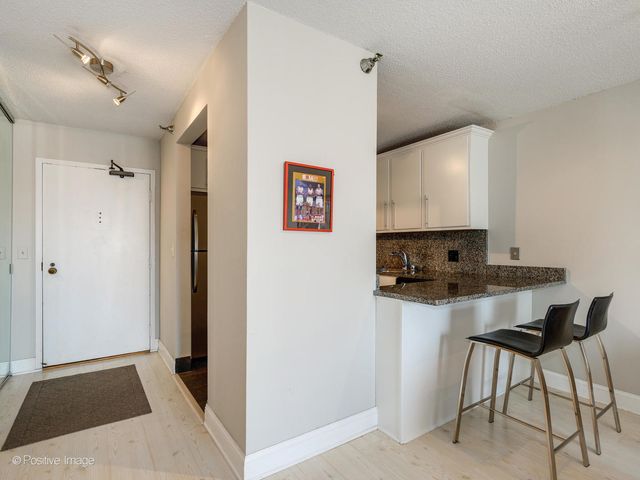 1212 N LaSalle Street 2407, Chicago, IL 60610