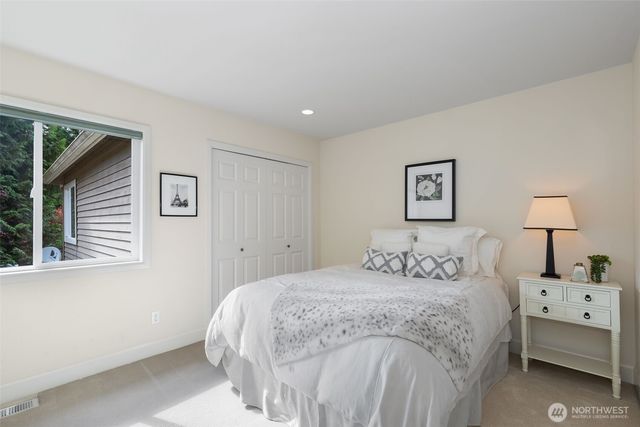 22431 SE 30th Street, Sammamish, WA 98075
