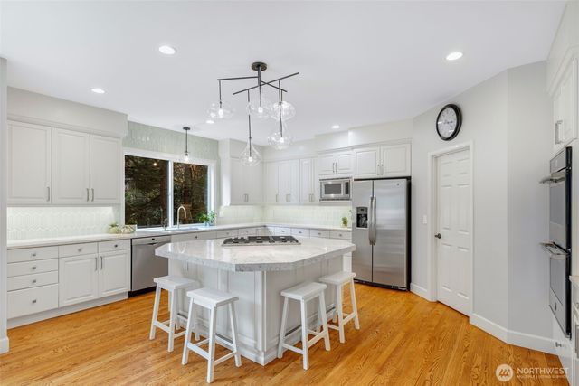 22431 SE 30th Street, Sammamish, WA 98075