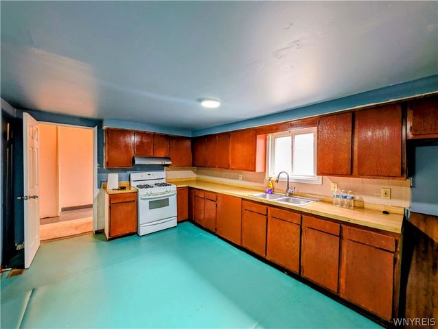 1926 Welch Avenue, Niagara Falls, NY 14303