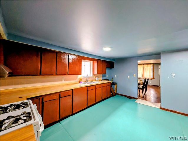 1926 Welch Avenue, Niagara Falls, NY 14303