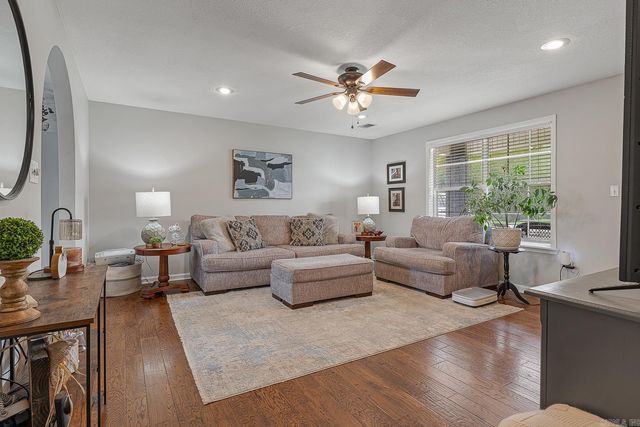 701 Baywood, Paragould, AR 72450