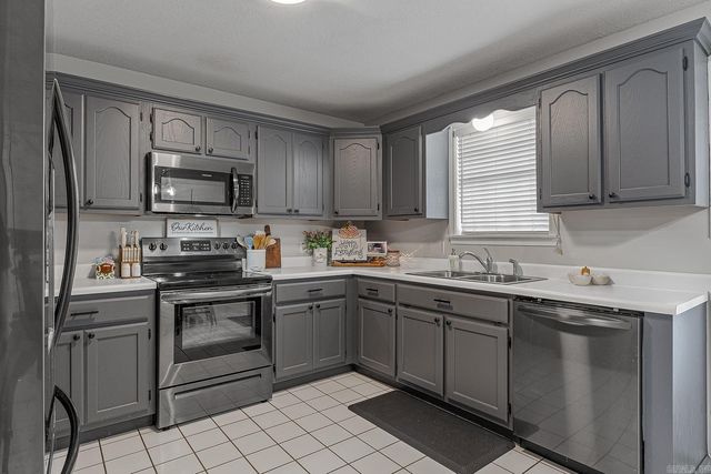 701 Baywood, Paragould, AR 72450