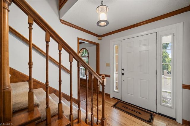 949 Aquaview Drive, Kernersville, NC 27284
