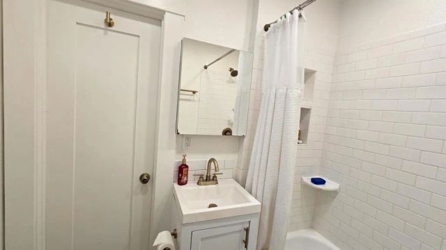 4383 Van Dyke Avenue, San Diego, CA 92105