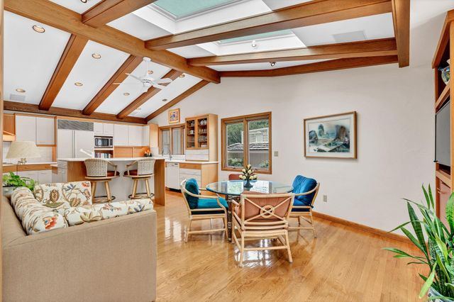 901 N Tara, Wichita, KS 67206