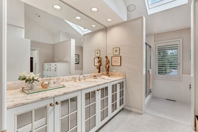 901 N Tara, Wichita, KS 67206