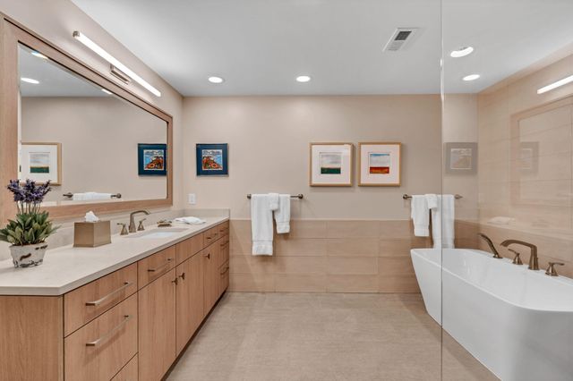 901 N Tara, Wichita, KS 67206