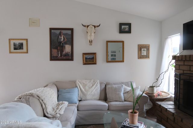 27 W Concorda Drive 103, Tempe, AZ 85282