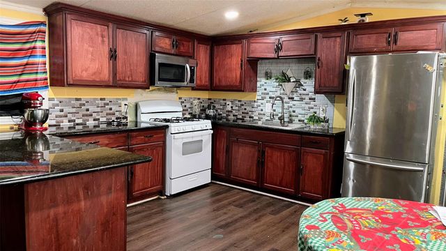 284 Pine Hollow Loop N, Moscow, TX 75960