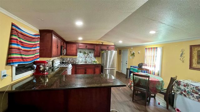 284 Pine Hollow Loop N, Moscow, TX 75960