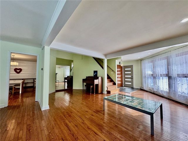 25 Coachman Pike, Ledyard, CT 06339