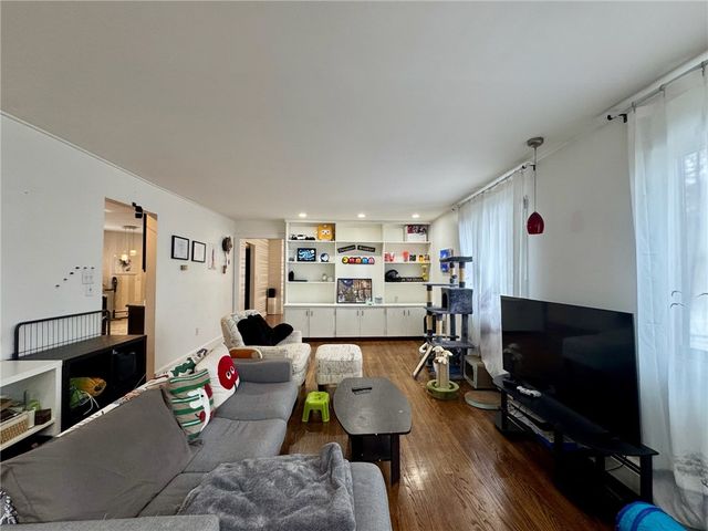 25 Coachman Pike, Ledyard, CT 06339