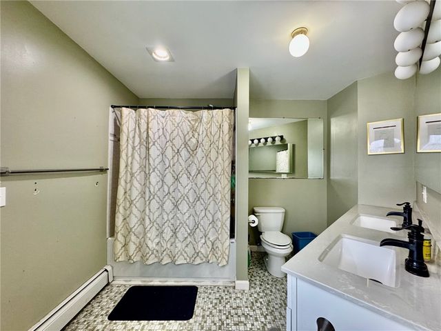 25 Coachman Pike, Ledyard, CT 06339