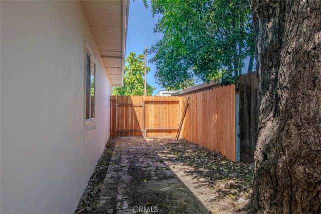 2036 La Jolla, Stockton, CA 95204